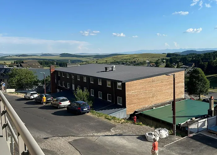 Au Cœur De Besse, Vue Sur Montagnes - Fr-1-814-101 Appartement Super-Besse